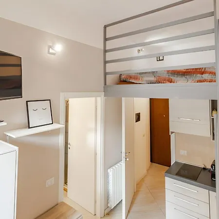 Moderno Monolocale Zona Niguarda Lägenhet *