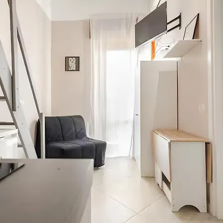 شقة Moderno Monolocale Zona Niguarda ميلان