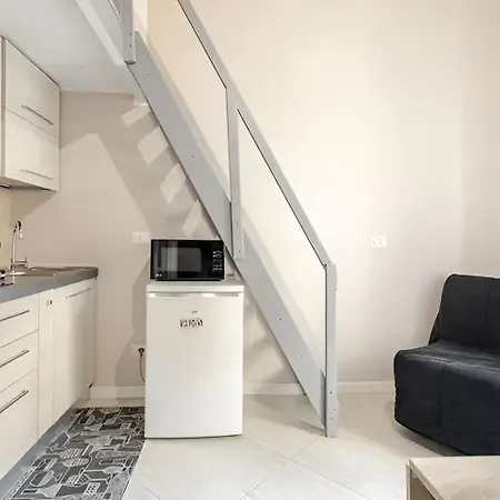 شقة Moderno Monolocale Zona Niguarda