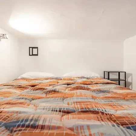 Moderno Monolocale Zona Niguarda ミラノ